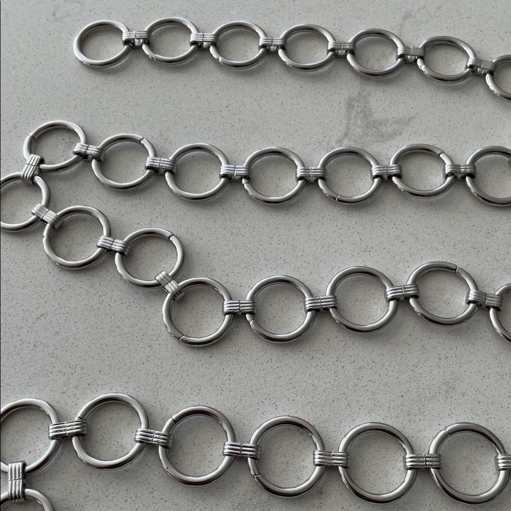 Brandy Melville Silver Circle Link Chain Belt - Picture 3 of 5